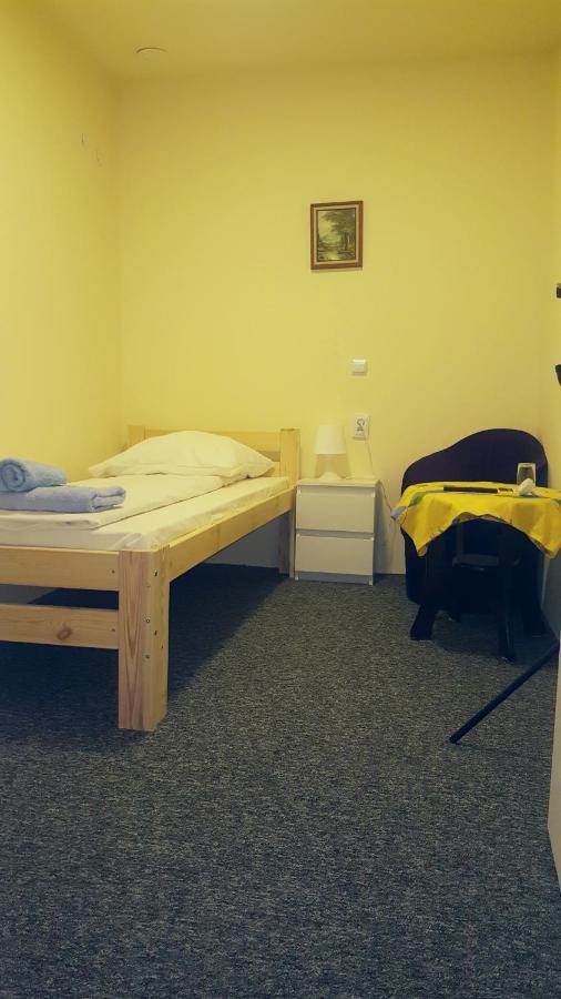 Etna - Hostel -Noclegi Rzeszów Extérieur photo