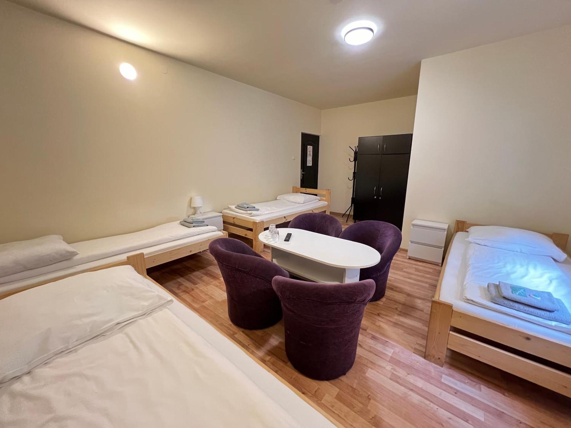 Etna - Hostel -Noclegi Rzeszów Extérieur photo