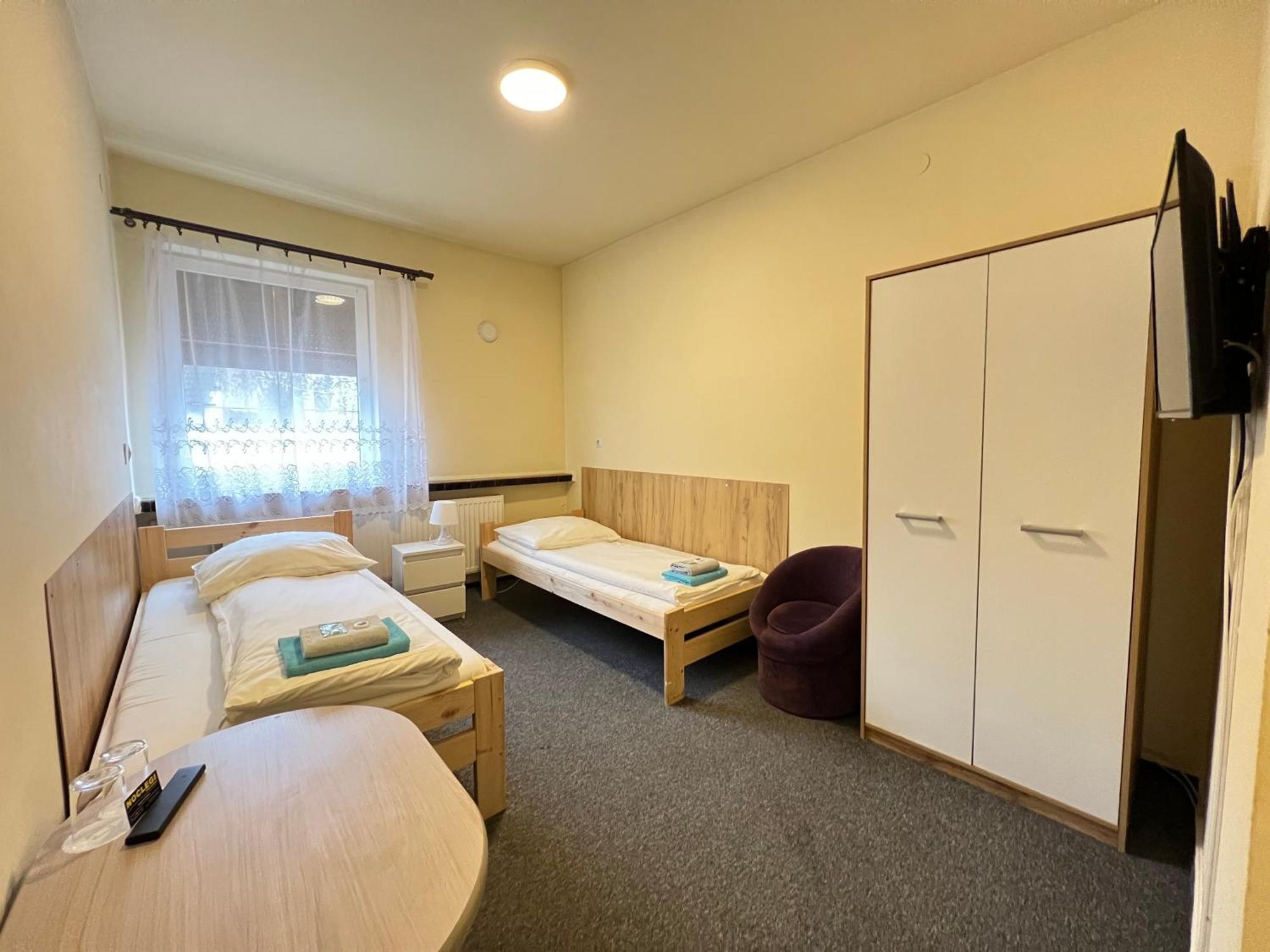 Etna - Hostel -Noclegi Rzeszów Extérieur photo