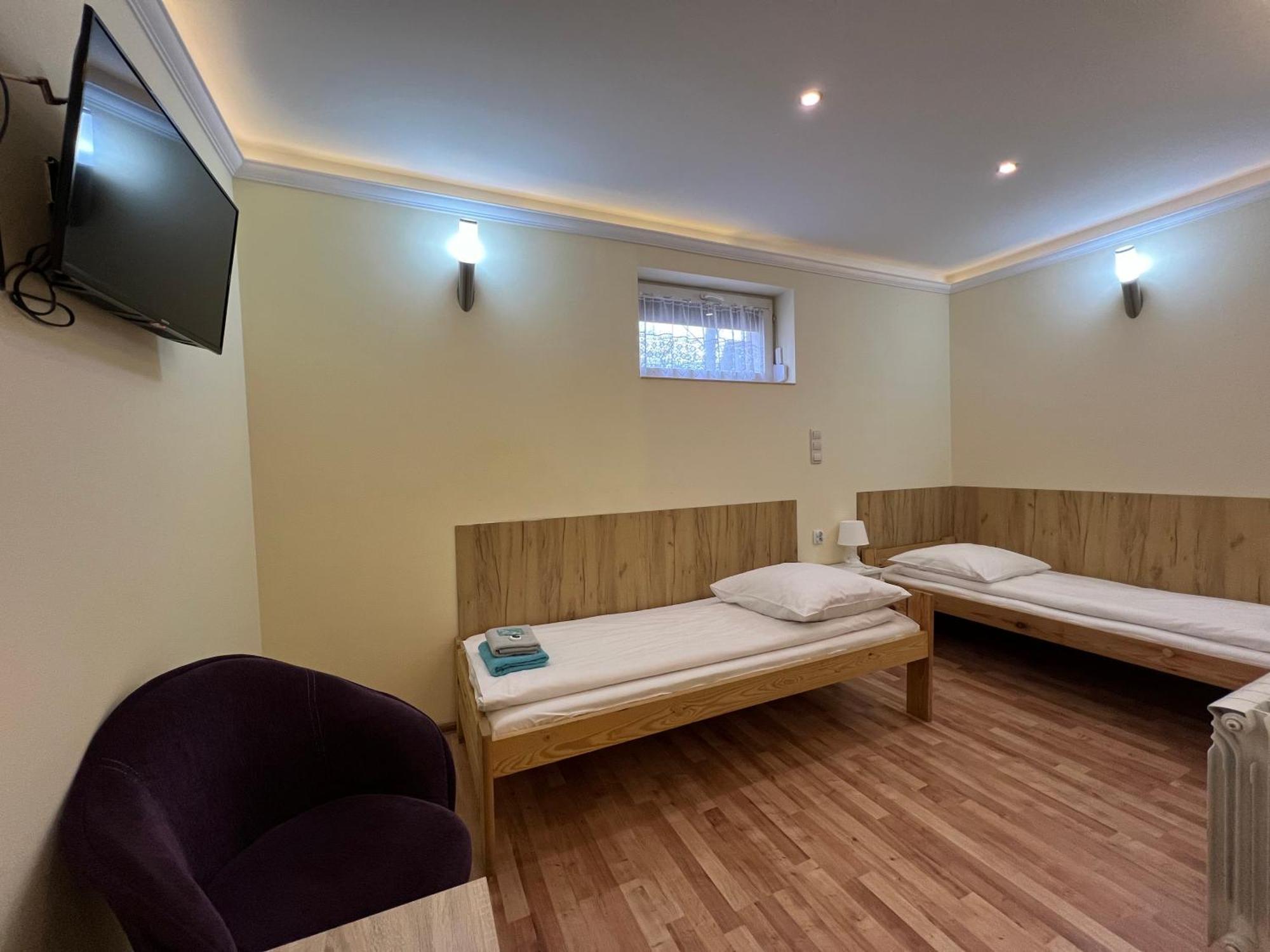 Etna - Hostel -Noclegi Rzeszów Extérieur photo
