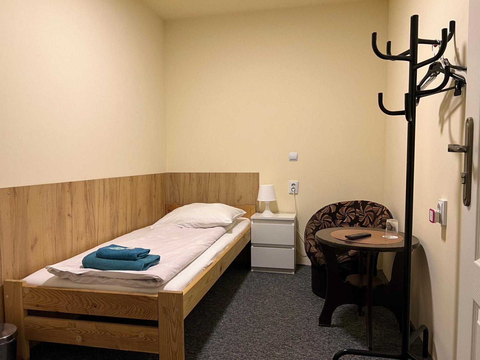 Etna - Hostel -Noclegi Rzeszów Extérieur photo