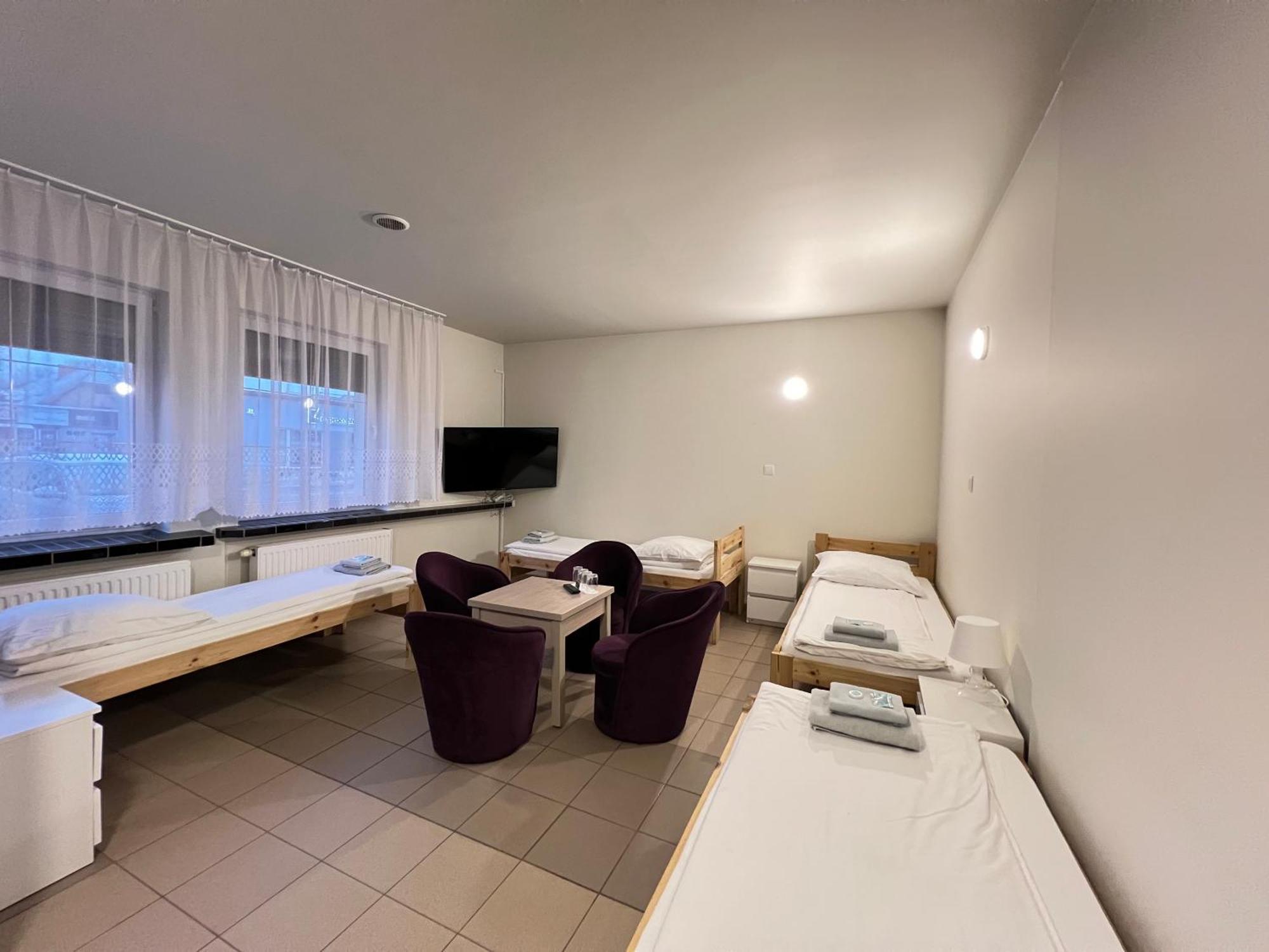 Etna - Hostel -Noclegi Rzeszów Extérieur photo