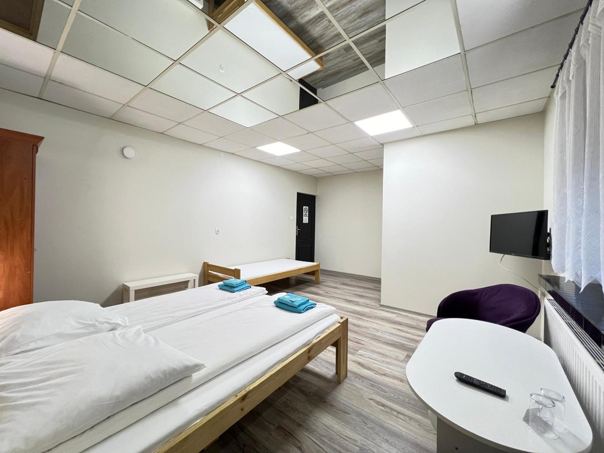 Etna - Hostel -Noclegi Rzeszów Extérieur photo