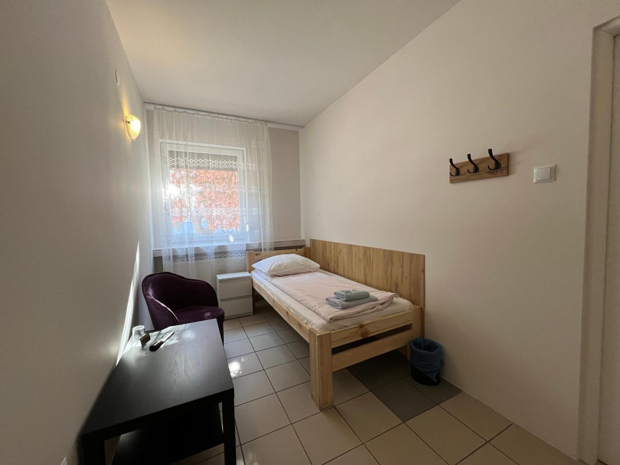 Etna - Hostel -Noclegi Rzeszów Extérieur photo